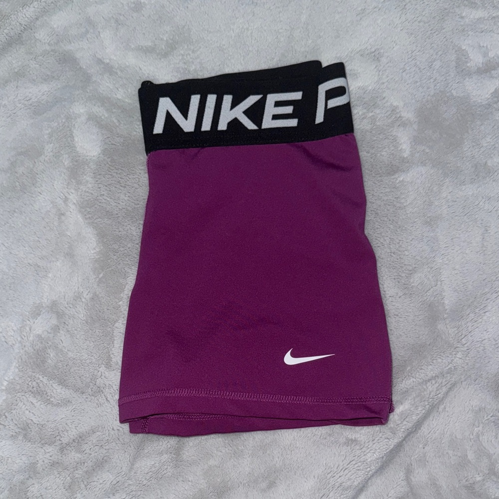 Nike Pro
